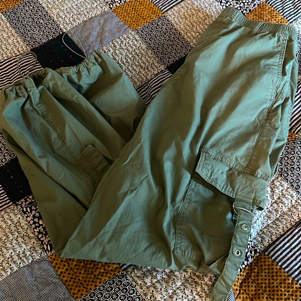 Women’s Olive Green Cargo Joggers